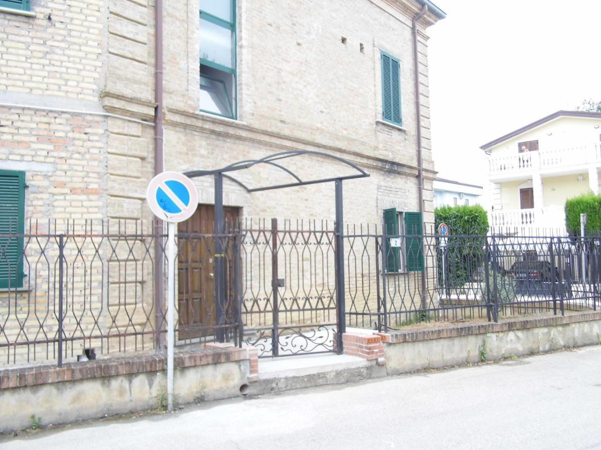 A Casa Di Nelly Bed and Breakfast Tortoreto Eksteriør billede